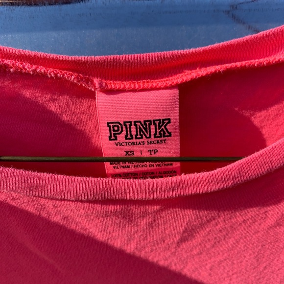 vs pink tee - Picture 3 of 3